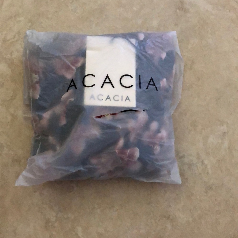 Acacia banyans